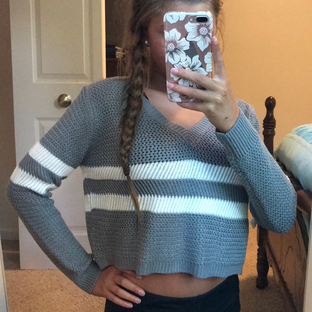 Cropped sweater